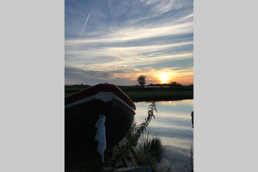 Romantic Dutch Hideaway Jisp Exterior foto